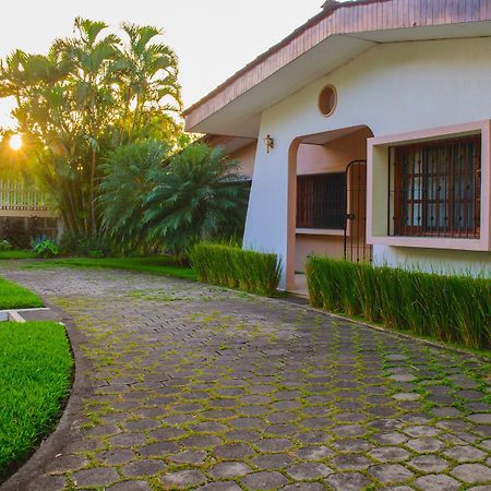 Hotel Fontana Managua Extérieur photo
